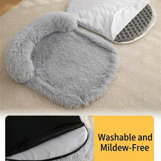Machine-washable dog mat with soft, hypoallergenic plush for safe and easy cleaning